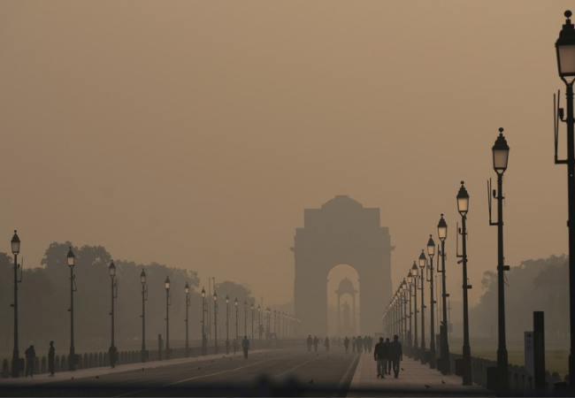 Delhi's air quality improves slightly but remains 'very poor' for 4th day